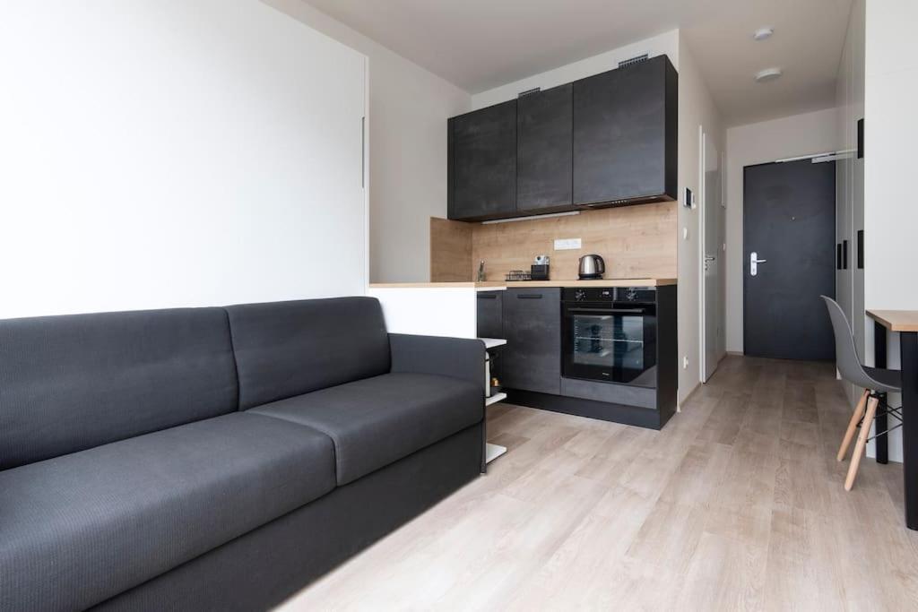 Apartment Tiny Flat, 1gb Wifi, Smart Tv, Air Condition