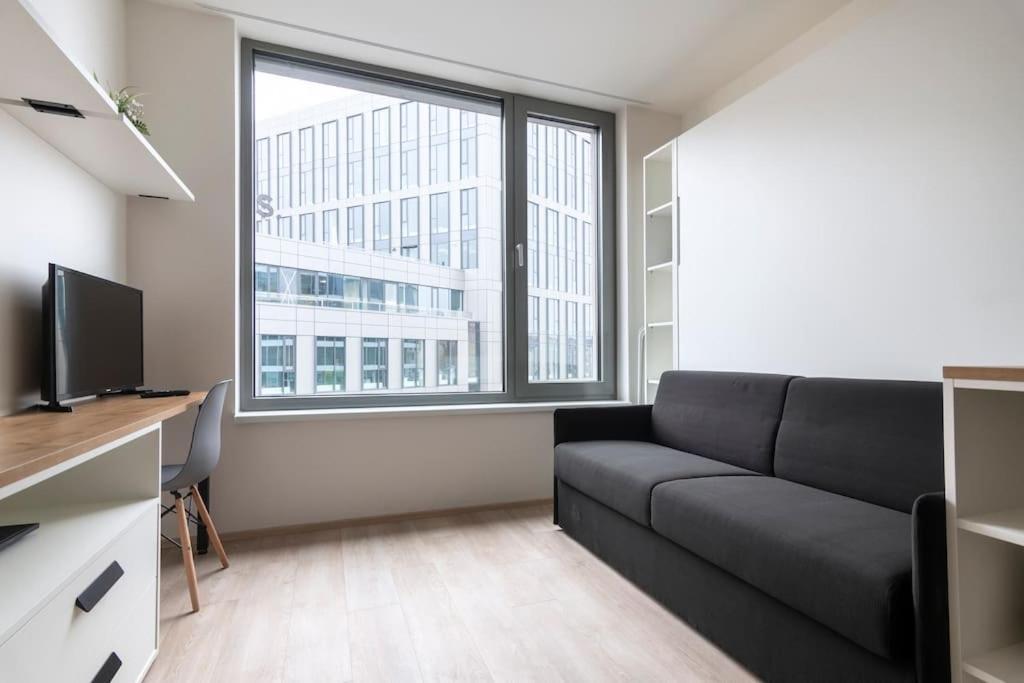 Tiny Flat, 1gb Wifi, Smart Tv, Air Condition Prague